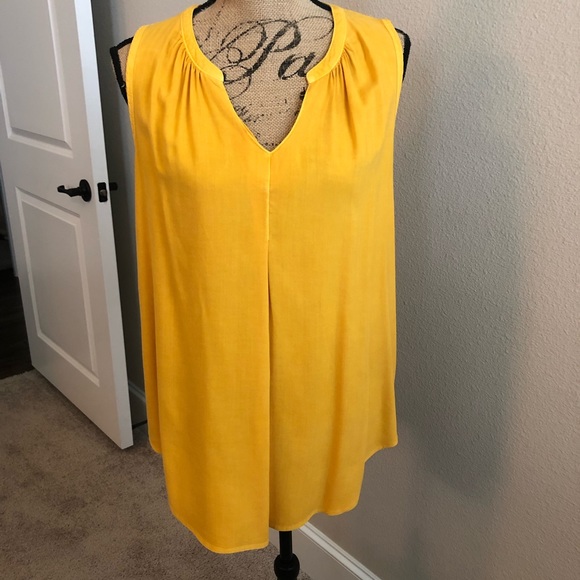 Universal Thread Tops - Bright Yellow Sleveless Top